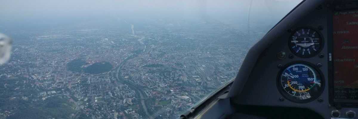Flugwegposition um 13:38:04: Aufgenommen in der Nähe von Graz, Österreich in 1340 Meter